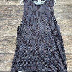 ZYIA Black and Gray Camo Patterned Tank Top